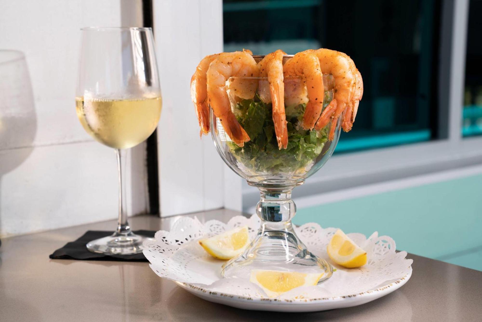 Dolphin Sands Clearwater Beach, Ascend Collection Clearwater Beach