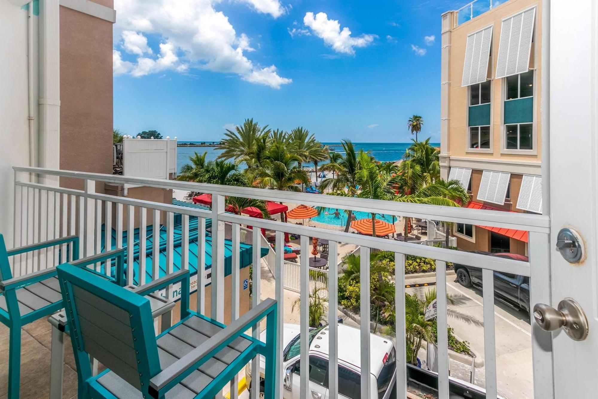 Dolphin Sands Clearwater Beach, Ascend Collection Hotel