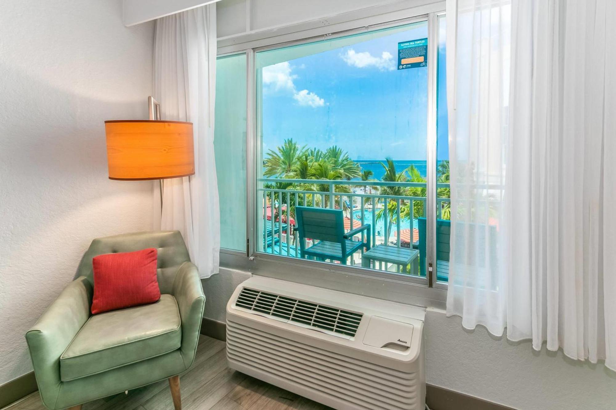 Dolphin Sands Clearwater Beach, Ascend Collection
